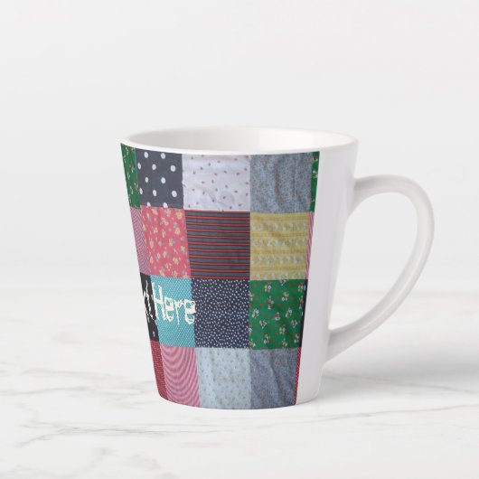 kleurrijk gevlekte vierkantjes  patchwork latte mok (Rechts)