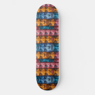Kleurrijk gezichtspatroon persoonlijk skateboard