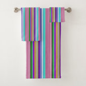 Kleurrijk, helder, verticaal tapepatroon bad handdoek (Insitu)