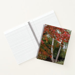 Kleurrijk herfstseizoen blad notitieboek