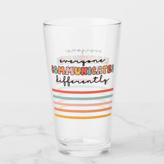 Kleurrijk Iedereen communiceert anders Glas (Voorkant)