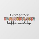 Kleurrijk Iedereen communiceert anders Raamsticker (Vel)