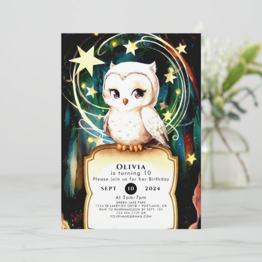 Kleurrijk Into the Bossen Uil Verjaardag Kaart (Staand voorkant)