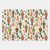 Kleurrijk kerstpatroon met voedingskrakers inpakpapier vel (Voorkant)