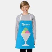 Kleurrijk kinderen schort met grote ijssorbet (Gedragen)