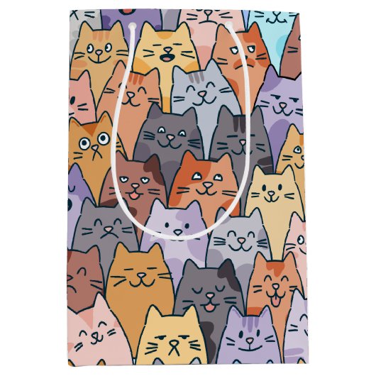 Kleurrijk Knuffel Kat Menigte Patroon Whimsical Ka Medium Cadeauzakje (Voorkant)