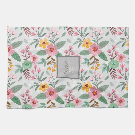 Kleurrijk Lente Bloemen Patroon Naam Monogram  Theedoek (Horizontaal)