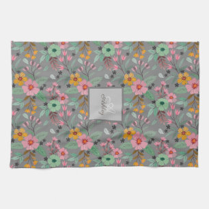 Kleurrijk Lente Bloemen Patroon Naam Monogram Theedoek