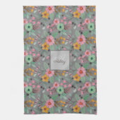 Kleurrijk Lente Bloemen Patroon Naam Monogram Theedoek (Verticaal)