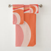 Kleurrijk modern retro golfontwerp bad handdoek (Insitu)