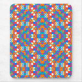 Kleurrijk muismatje met geometrisch patroon in bla muismat