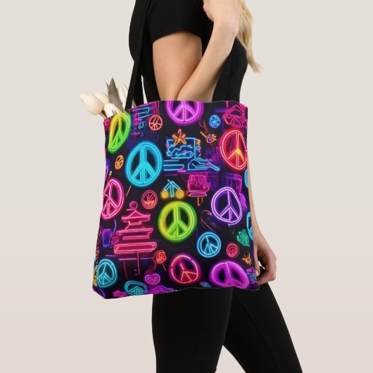 Kleurrijk neonvredespatroon tote bag (Dichtbij)