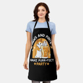 Kleurrijk Oktoberfest Kattenfeest - Pootjes en Pin Schort (Gedragen)