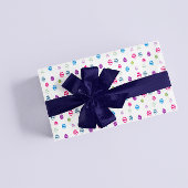 Kleurrijk paaspatroon papierbladen overvullen inpakpapier vel