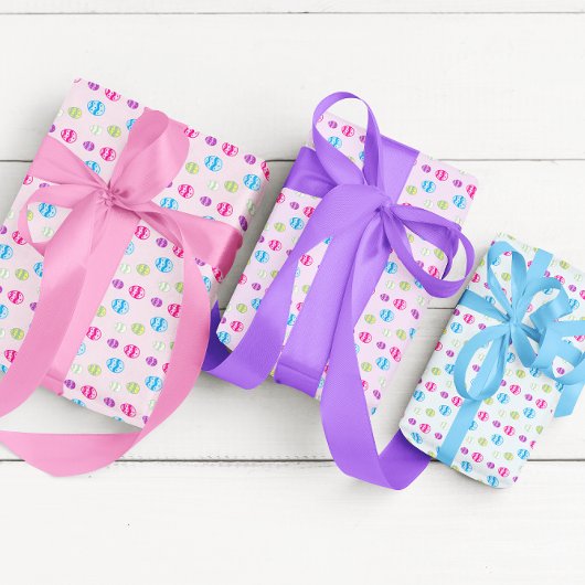 Kleurrijk paaspatroon papierbladen overvullen inpakpapier vel