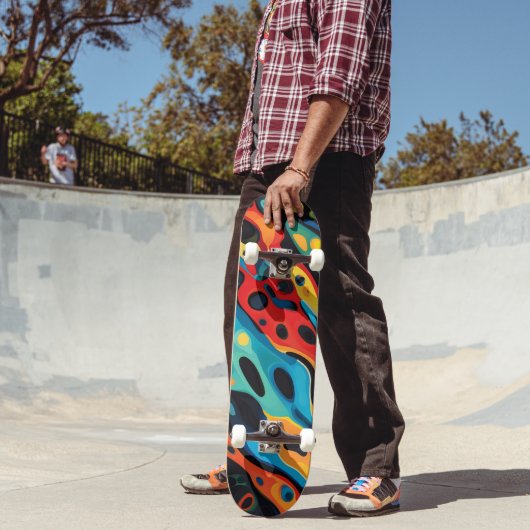 Kleurrijk psychedelisch patroon persoonlijk skateboard (Buiten 2)
