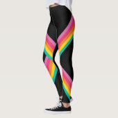 Kleurrijk regenboogstrips — zwart ontwerp leggings