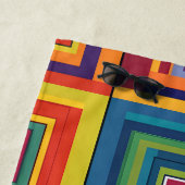 Kleurrijk retro blokontwerp strandlaken (In situ)