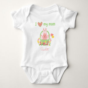 Kleurrijk Schattig konijn in een mandje Baby-pak Romper