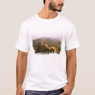 Kleurrijk schilderachtig aan de grote muur van Chi T-shirt