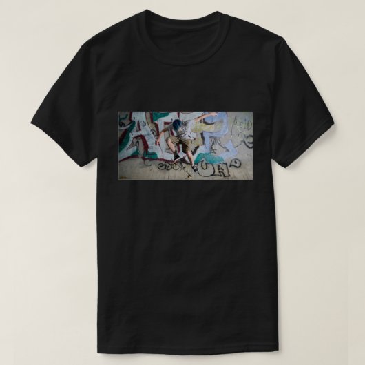 Kleurrijk Skateboard Graffiti Art T-shirt (Design voorkant)