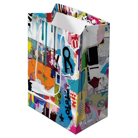 Kleurrijk Stedelijk Graffiti Patroon (8) Medium Cadeauzakje (Voorkant Gekanteld)