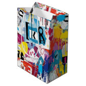 Kleurrijk Stedelijk Graffiti Patroon (8) Medium Cadeauzakje (Achterkant Gekanteld)