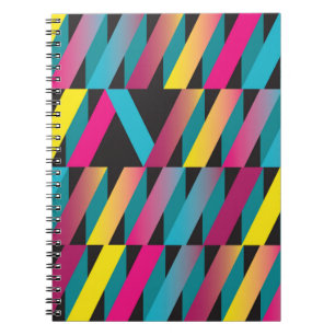 Kleurrijk, stijlvol abstract meetkundig patroon va notitieboek
