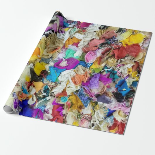 kleurrijk stofcollage cadeaupapier (Uitgerold)