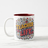 Kleurrijk Teacher Life Mok – Retro Bloemendesign v (Links)
