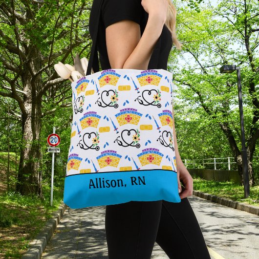 Kleurrijk verpleegkundig monogram tote bag