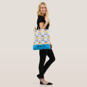 Kleurrijk verpleegkundig monogram tote bag (Op model)