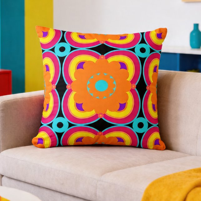 Kleurrijk Vet Retro Geometrisch Bloemmotief Kussen (Bright colors, bold symmetry, and a retro twist. The perfect accent for your space.
)