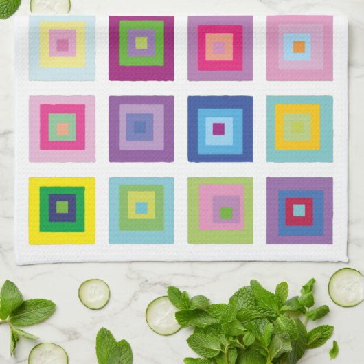 Kleurrijk vierkant patroon in mid-century modern s theedoek (Gevouwen)
