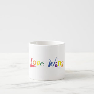 Kleurrijk, vrolijk, creatief design van Love Wins Espresso Kop