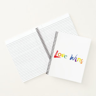 Kleurrijk, vrolijk, creatief design van Love Wins Notitieboek