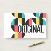 Kleurrijk, vrolijk, trendy design van het originee post-it® notes (Op bureau)