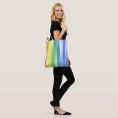 Kleurrijk Waterverf Verticaal regenboogpatroon | Tote Bag (Op model)