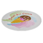 Kleurrijk zoet ijs in een kegel snijplank (Hoek)