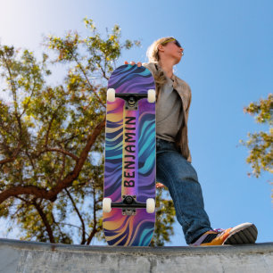 Kleurrijke 90s Wave Pattern Skateboard