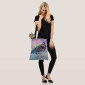 Kleurrijke Abstracte vogelkunst: levendige zangvog Tote Bag (Op model)