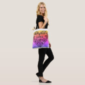 Kleurrijke achtergrond LOVE Harde Canvas tas (Op model)