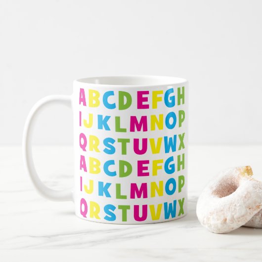 Kleurrijke Alfabet Letters Koffiemok (Met donut)