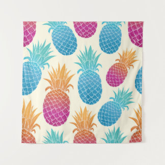 Kleurrijke ananas lichtgele achtergrond wandkleed