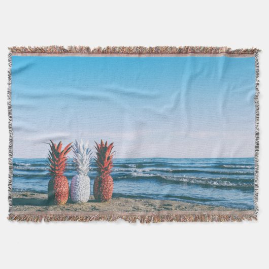 Kleurrijke ananas op het strand deken (Voorkant)