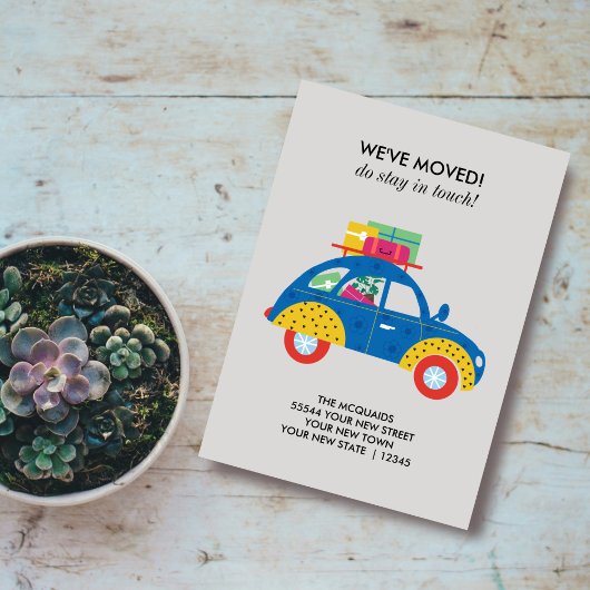 Kleurrijke Auto op de Beweging Vlakke Aankondiging