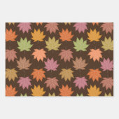 Kleurrijke Autumn Maple-bladeren op donkerbruin Inpakpapier Vel (Voorkant 3)