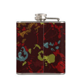 Kleurrijke bladeren en bloemen tegen camouflage heupfles (Achterkant)