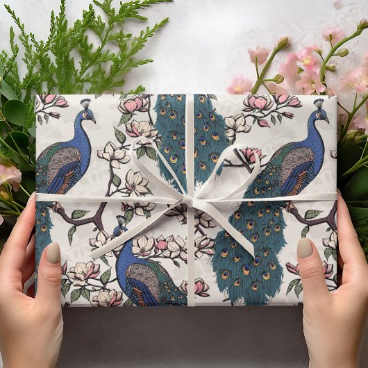 Kleurrijke Blauwe Pauw & Magnolia Ivoor Wildlife Cadeaupapier