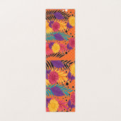 Kleurrijke bloemen en bladeren op een zwarte achte visitekaartje (Binnenkant ongevouwen)